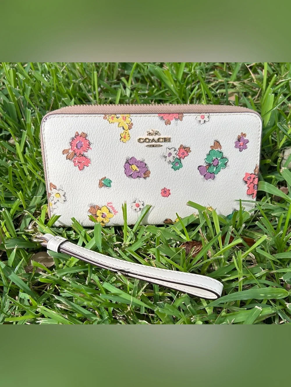 Coach Accordion Long Floral Zippy Wallet/Wristlet